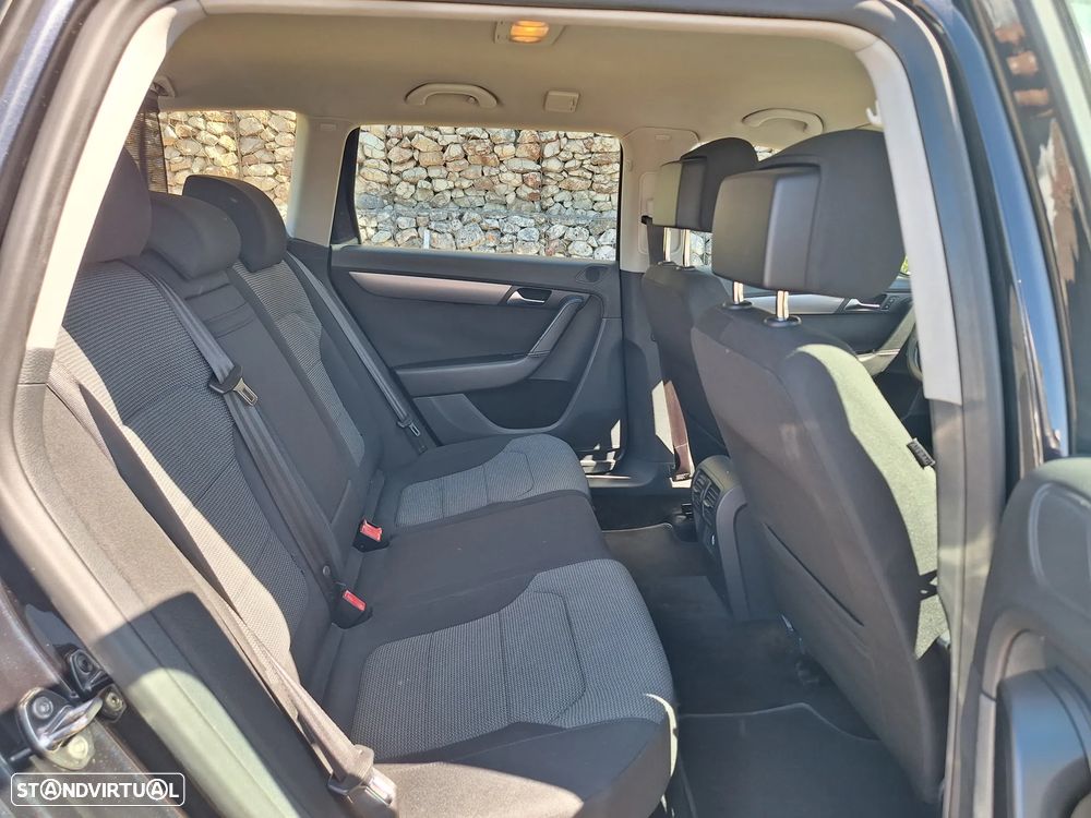 VW Passat Variant 1.6 TDI Edition Con.BM - 7