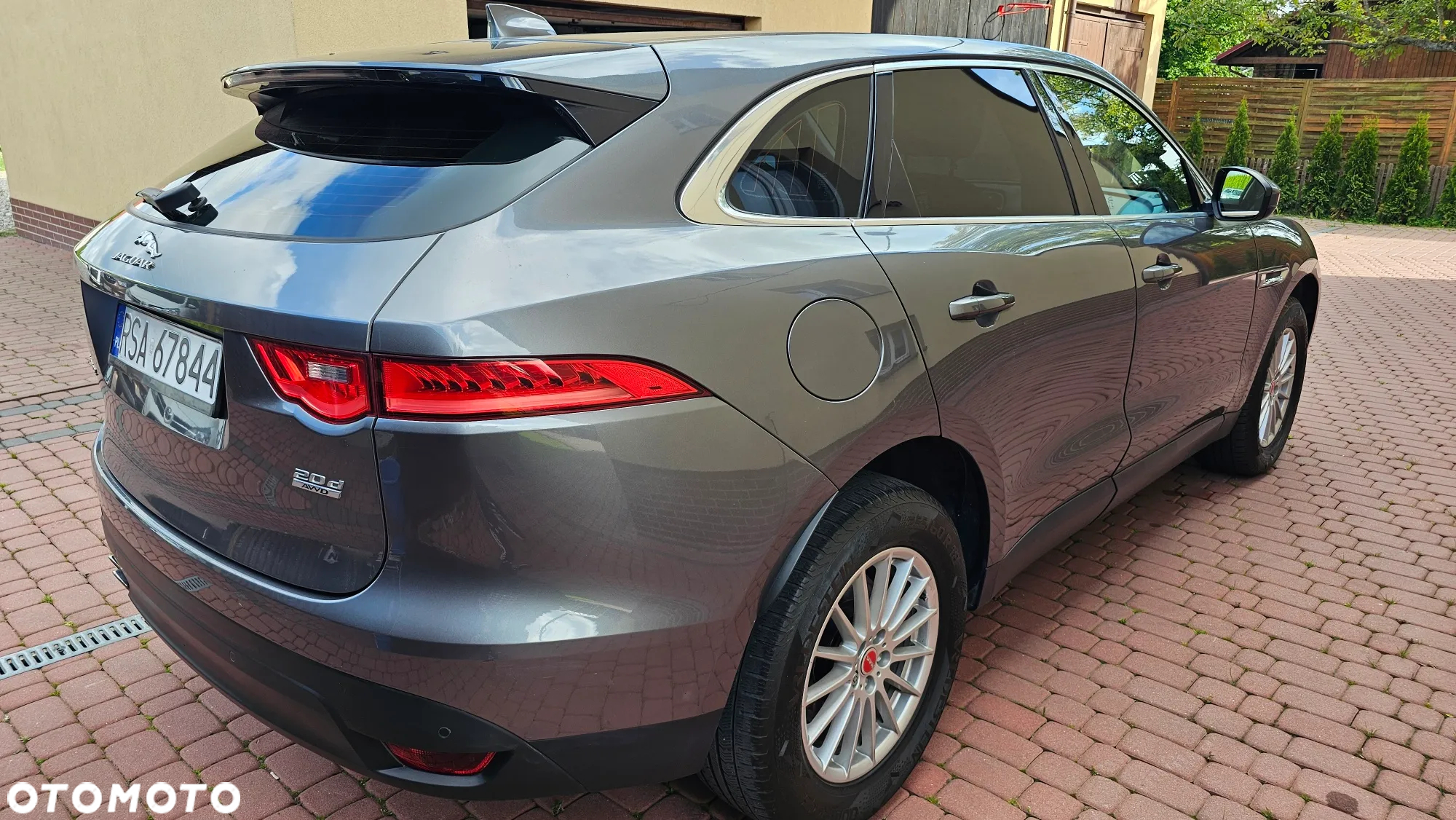 Jaguar F-Pace 2.0 i4D AWD Prestige - 19