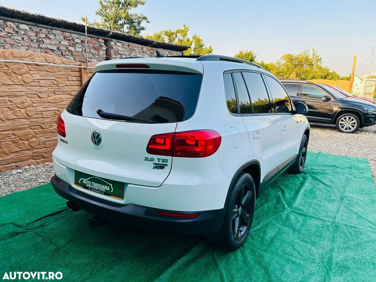 Volkswagen Tiguan - 4