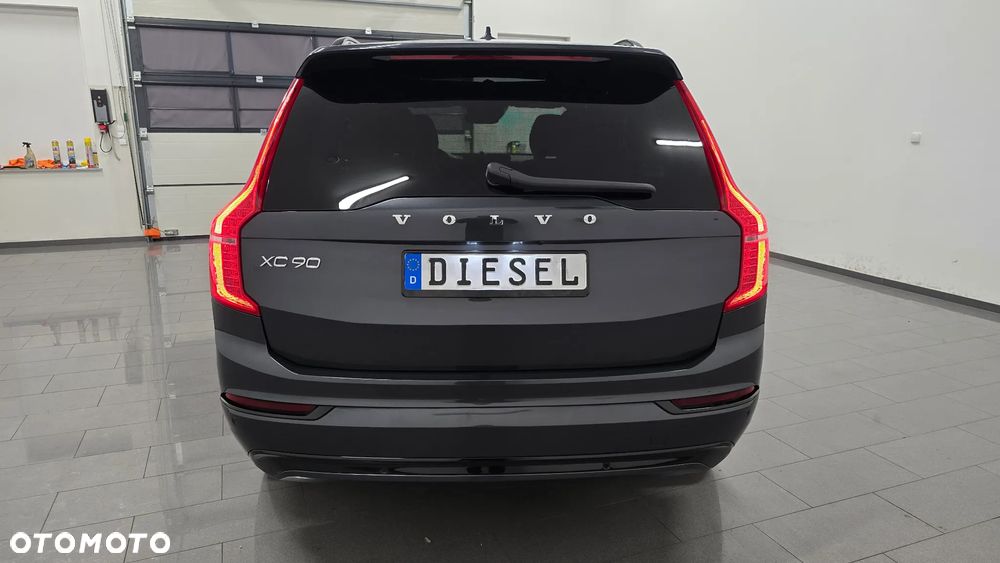 Volvo XC 90 B5 D AWD Plus Dark - 9