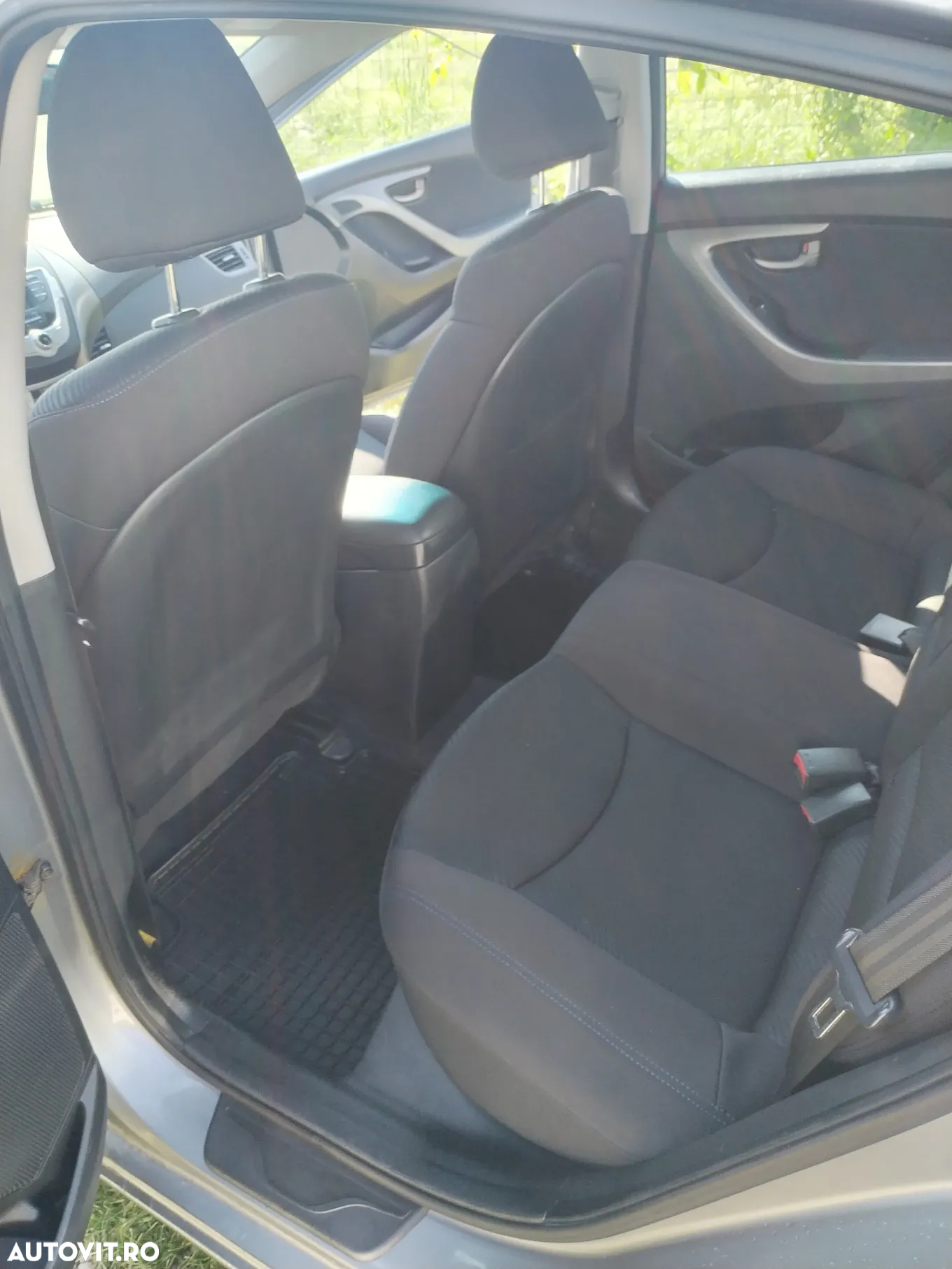 Hyundai Elantra 1.6 MPi - 9