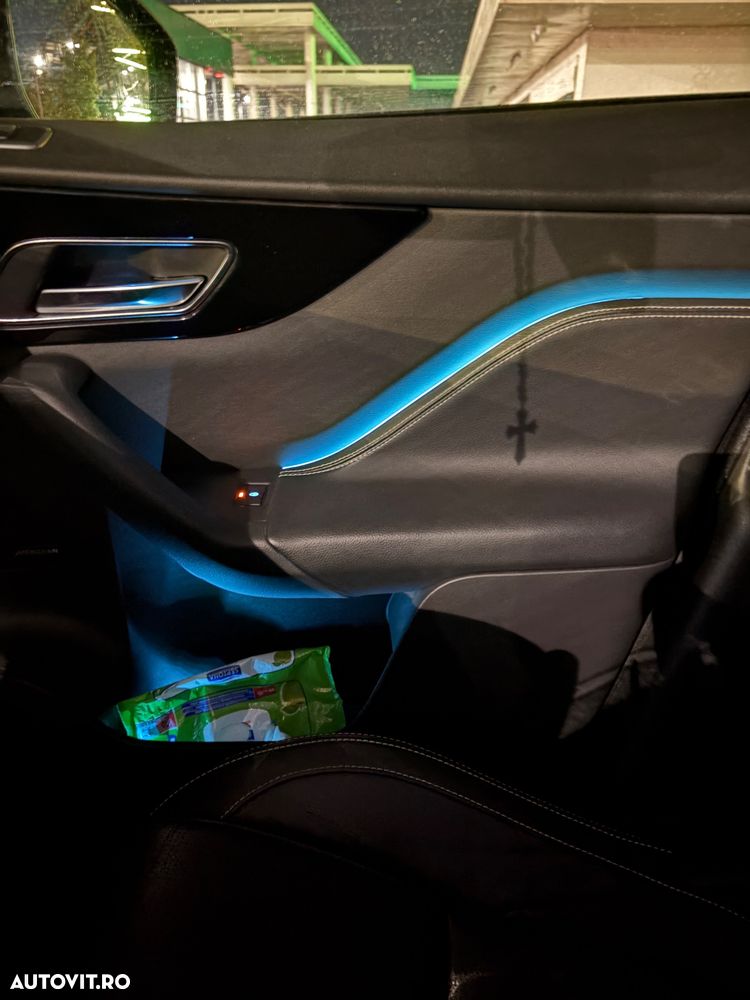 Jaguar F-Pace - 3