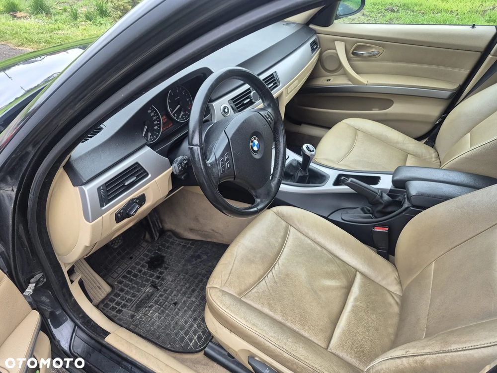 BMW Seria 3 318i - 7