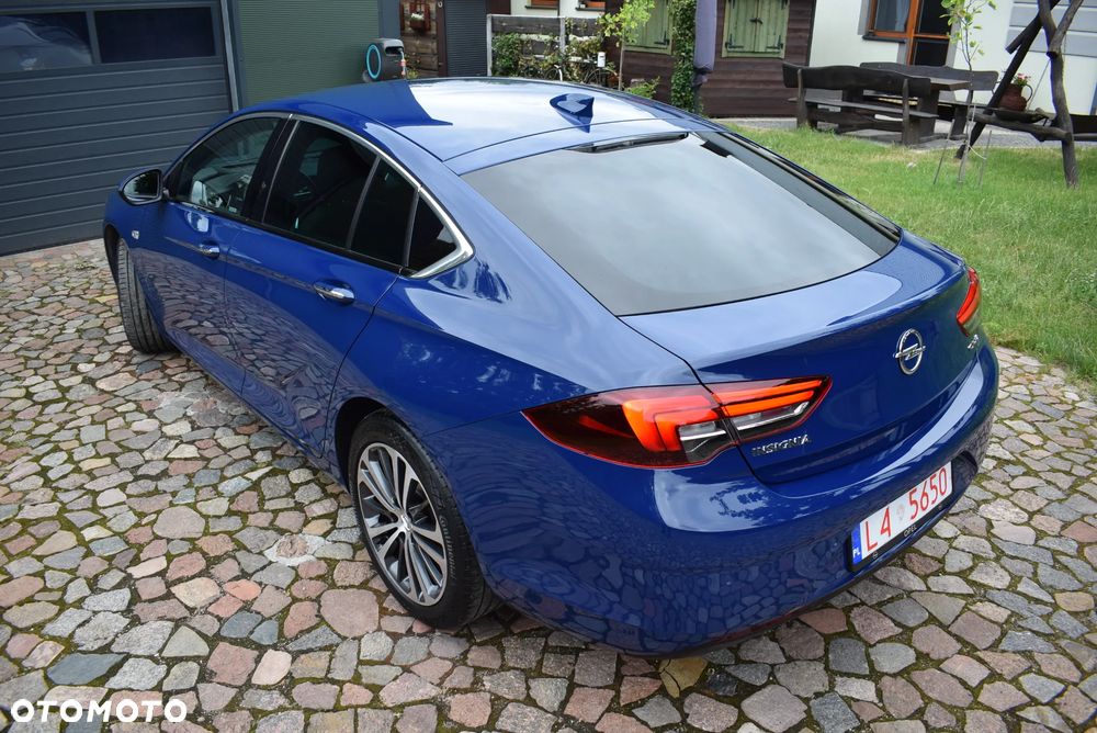 Opel Insignia - 11