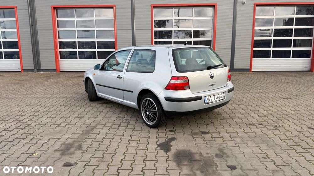 Volkswagen Golf 1.4 Comfortline - 4