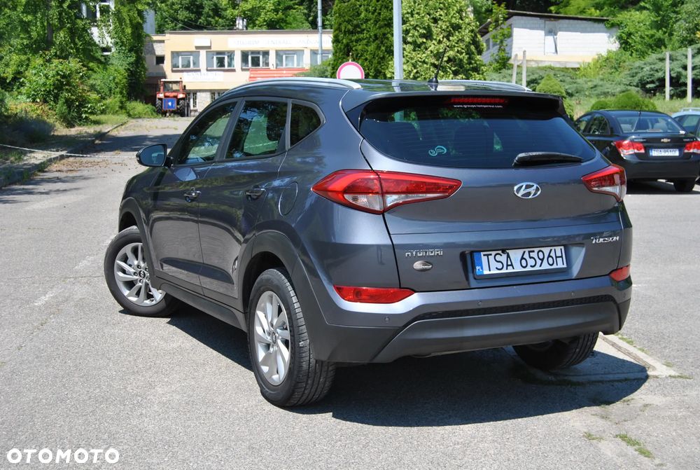 Hyundai Tucson 1.7 CRDI BlueDrive Style 2WD - 10