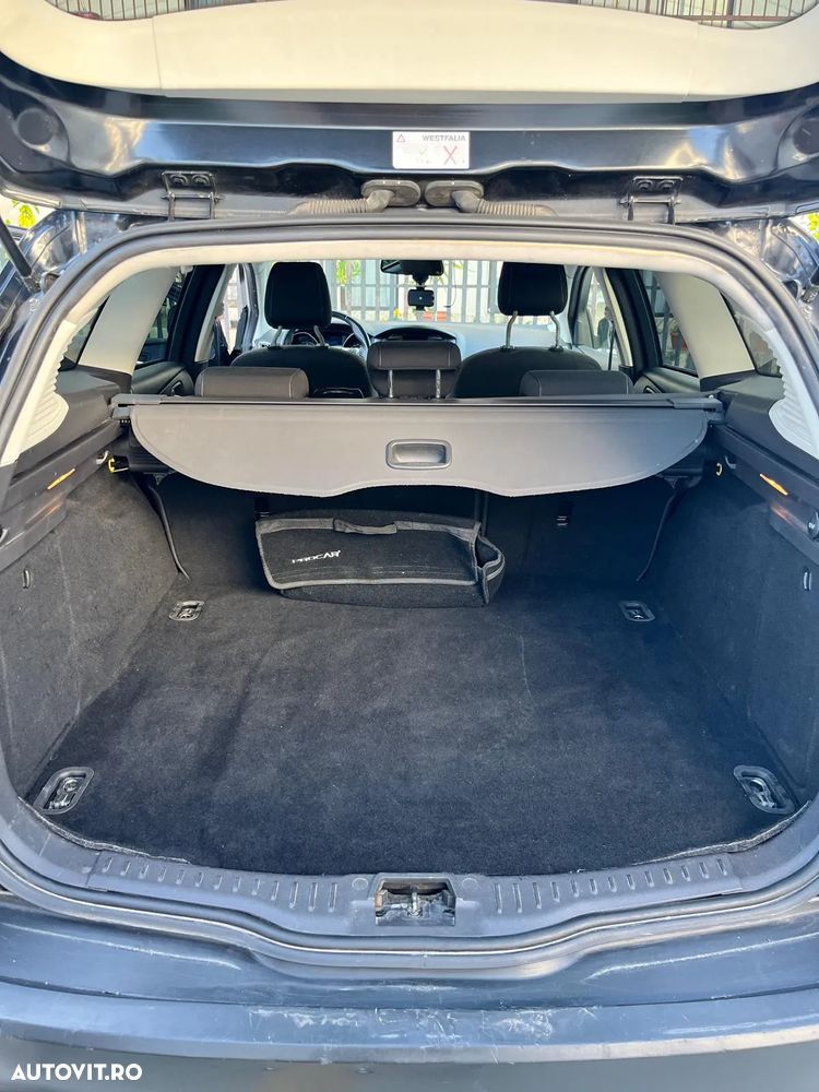 Ford Focus 2.0 TDCI DPF Powershift Titanium - 26