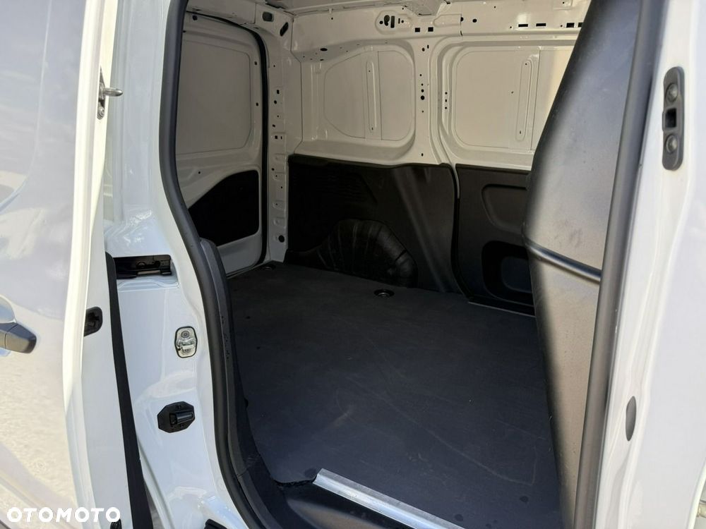 Toyota Proace City - 26