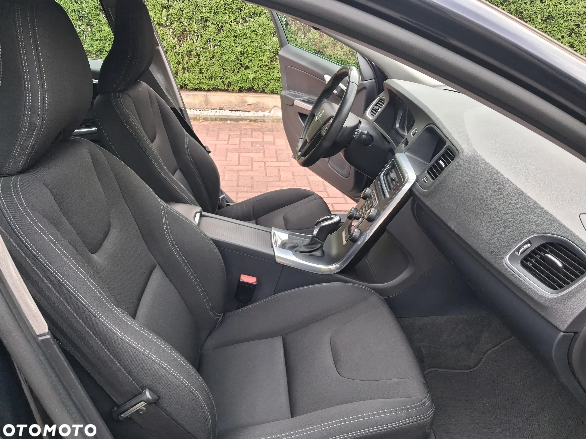 Volvo V60 D2 Geartronic Kinetic - 13