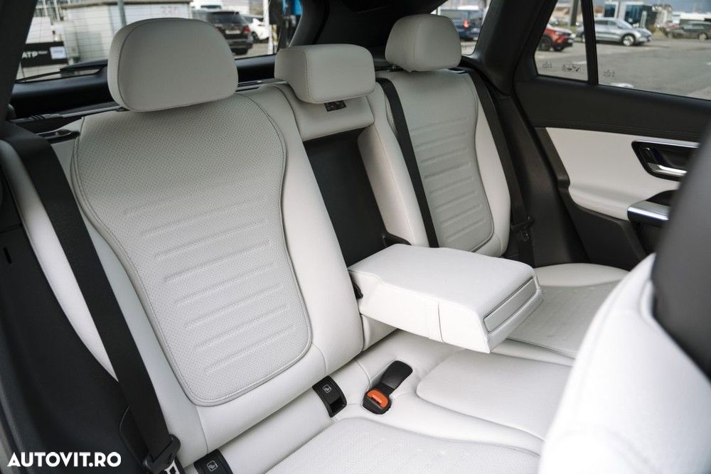 Mercedes-Benz GLC - 30