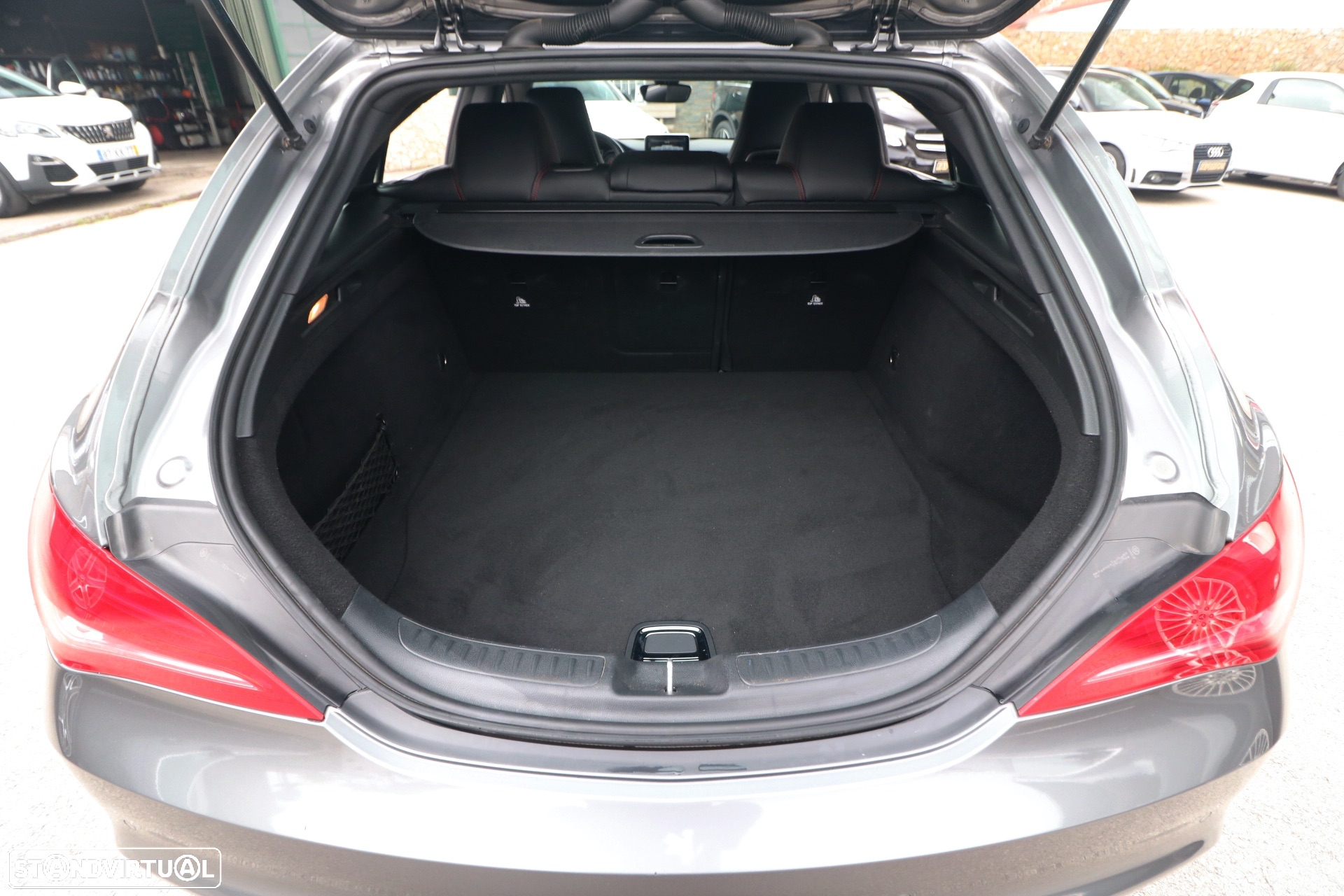 Mercedes-Benz CLA 220 d Shooting Brake AMG Line Aut. - 12
