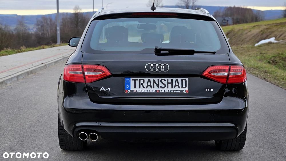 Audi A4 Avant 2.0 TDI DPF clean diesel S line Sportpaket - 8