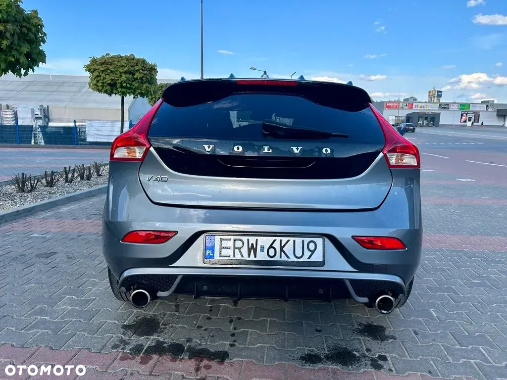 Volvo V40 T3 Drive-E R-Design Momentum - 3