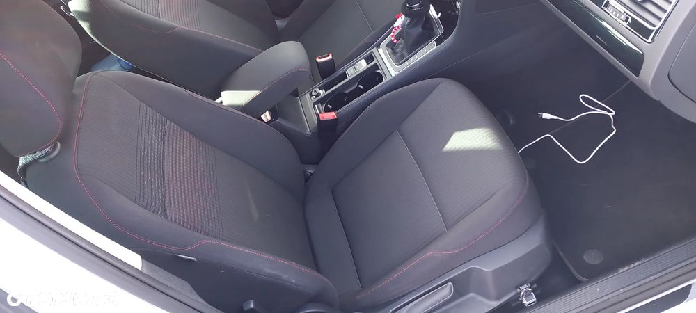 Volkswagen Golf 2.0 TDI Sound - 12