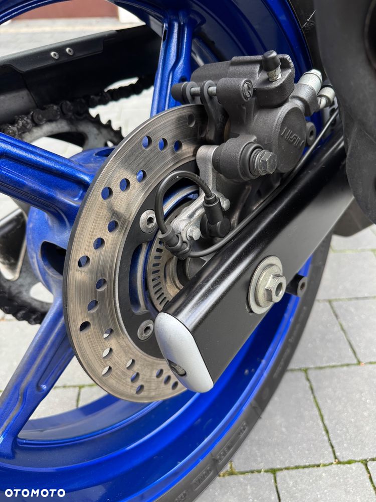 Suzuki Gladius - 16