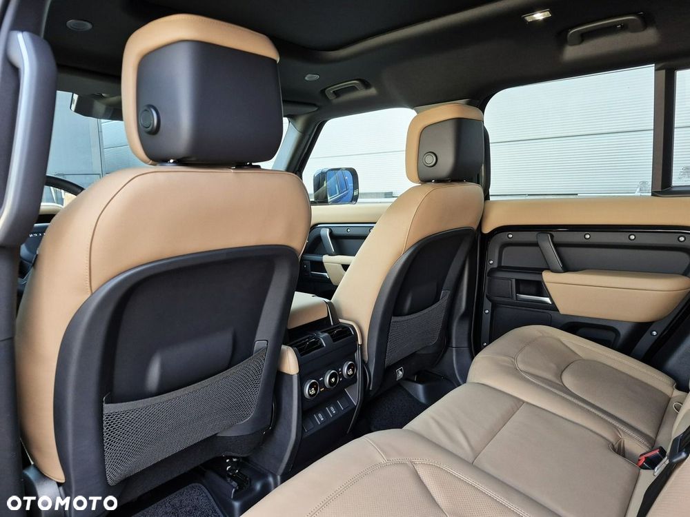 Land Rover Defender 110 D350 X-Dynamic HSE - 25