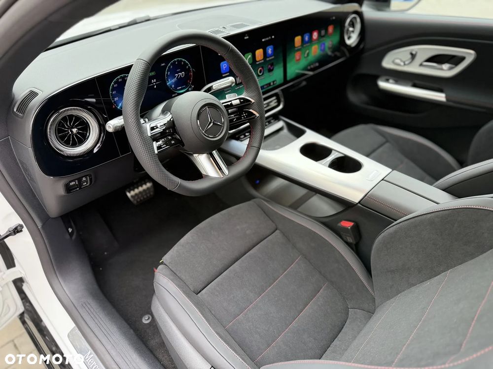 Mercedes-Benz CLA - 21