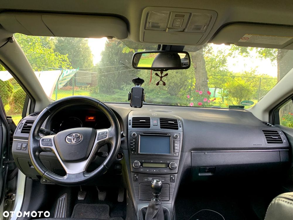 Toyota Avensis 2.2 D-4D Prestige - 6