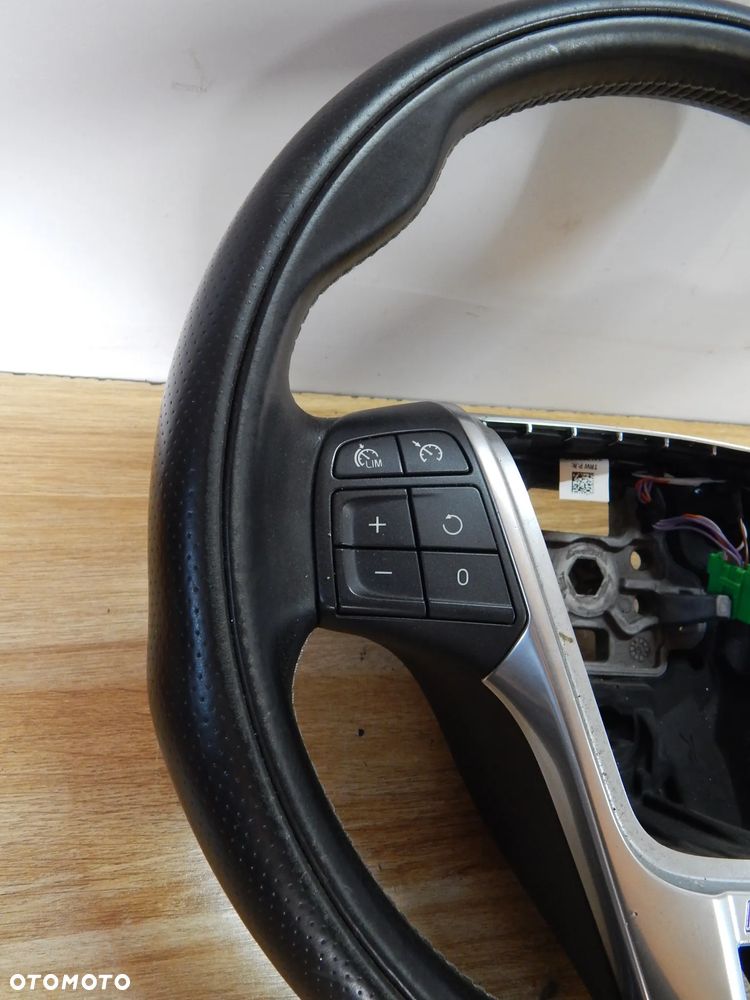 Kierownica skórzana R-Design Volvo S60 V60 II xc60 v40 v70 10-18  Łuków części - 3