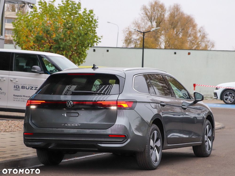 Volkswagen Passat - 5