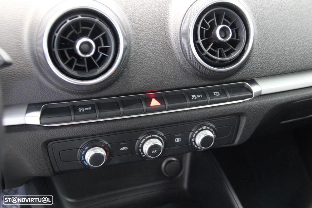 Audi A3 Sportback 1.0 TFSI design - 18