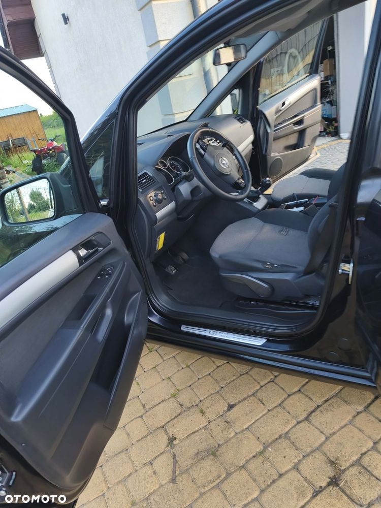 Opel Zafira - 8
