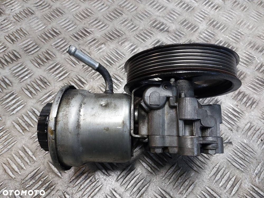 POMPA WSPOMAGANIA TOYOTA AVENSIS T25 LIFT 2.0 D4D - 4
