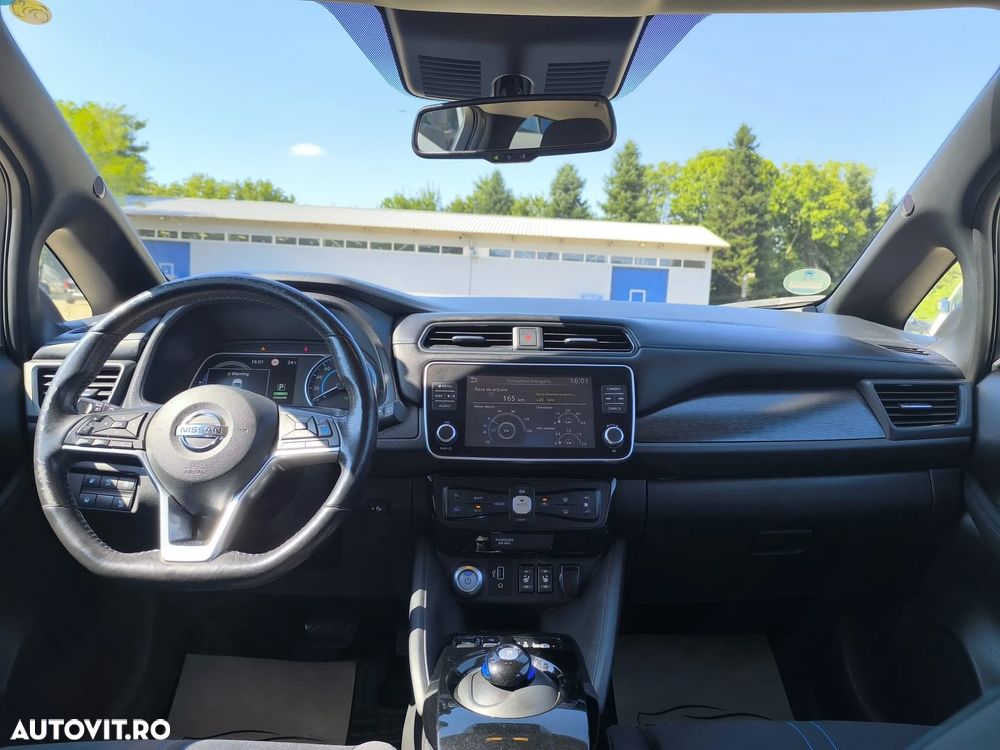 Nissan LEAF - 16