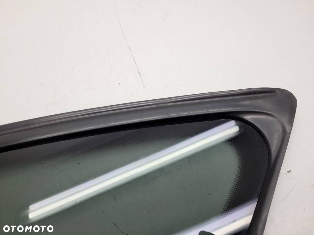 SZYBA LEWA TYŁ KAROSERYJNA AUDI Q5 8R 2011 - 4