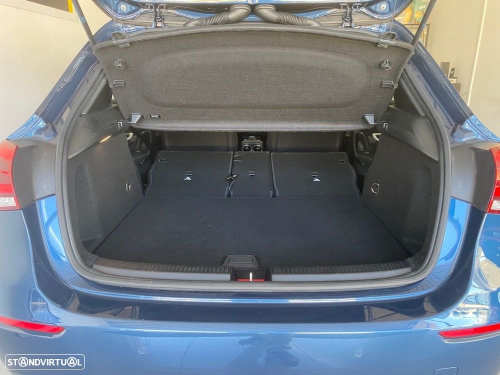 Mercedes-Benz A 250 e Progressive - 27