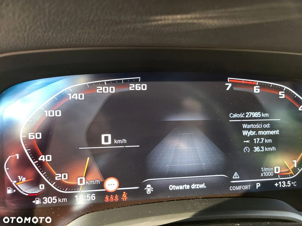 BMW X5 M M50i - 15