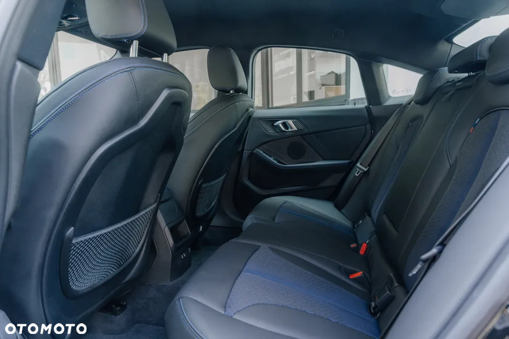 BMW Seria 2 218i M Sport - 9