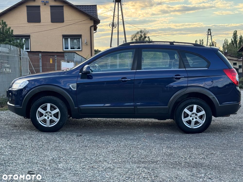 Chevrolet Captiva 2.4 LS 5os - 12