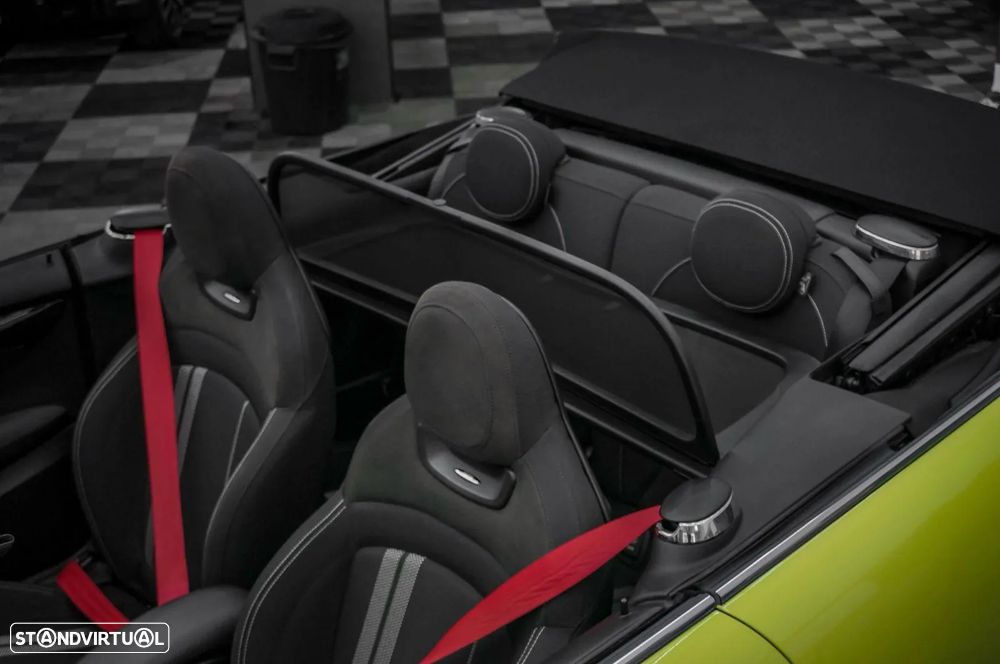 MINI Cabrio John Cooper Works Auto Desportiva - 11