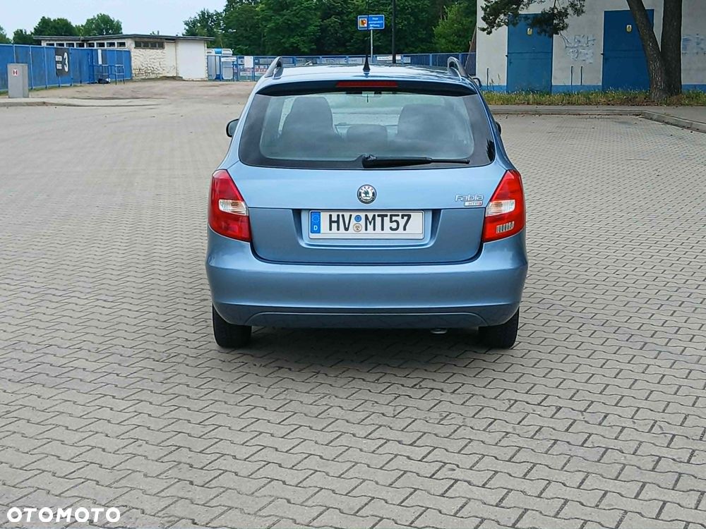 Skoda Fabia - 10