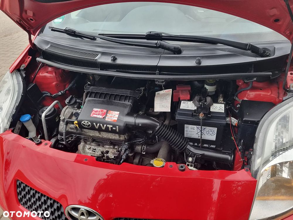 Toyota Yaris 1.3 Sol - 17