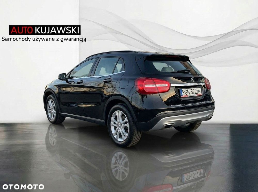 Mercedes-Benz GLA 200 7G-DCT Urban - 2