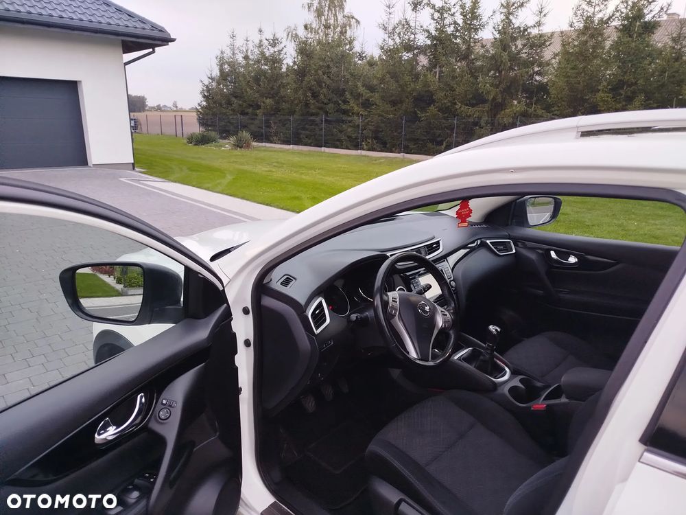 Nissan Qashqai 1.5 dCi Tekna - 9
