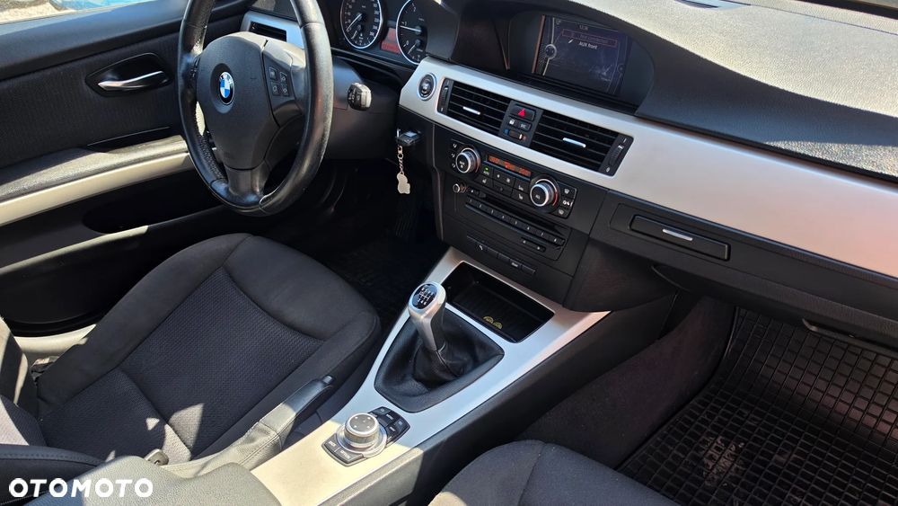 BMW Seria 3 320d - 11