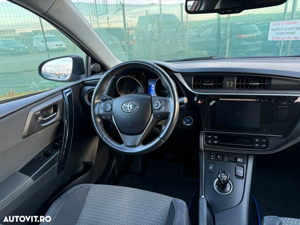 Toyota Auris - 4