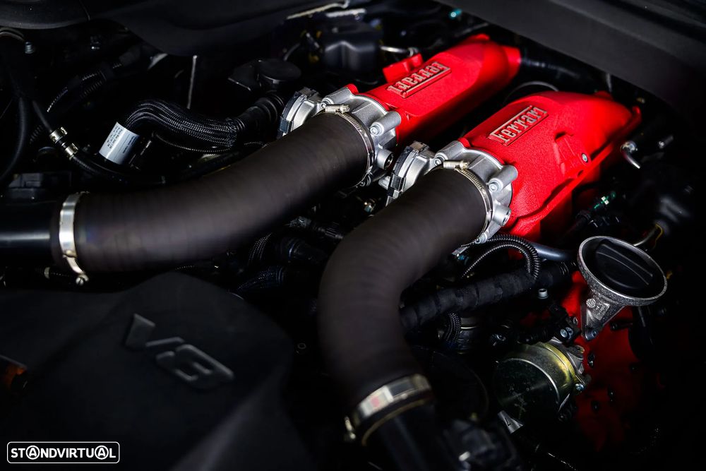 Ferrari GTC4 Lusso - 19