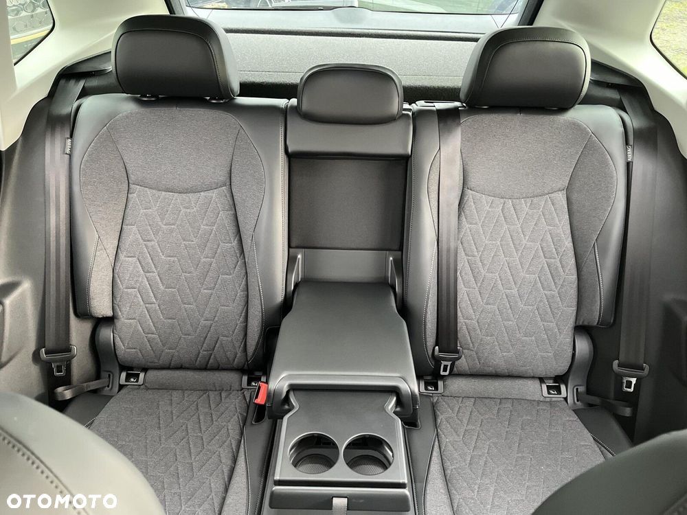 Volkswagen Tiguan - 24