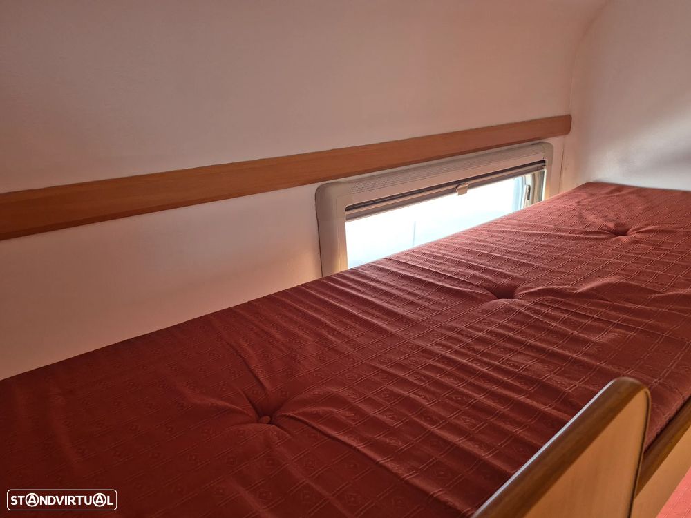 Sky Capuchine FIAT DUCATO 2.8 JTD  - SKY - 7 LUGARES - 6 DORMIDAS - 26