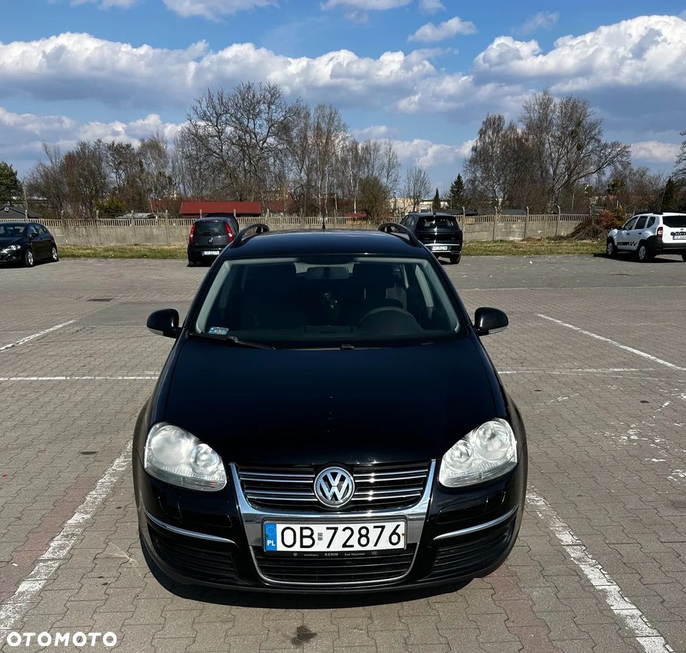 Volkswagen Golf - 1