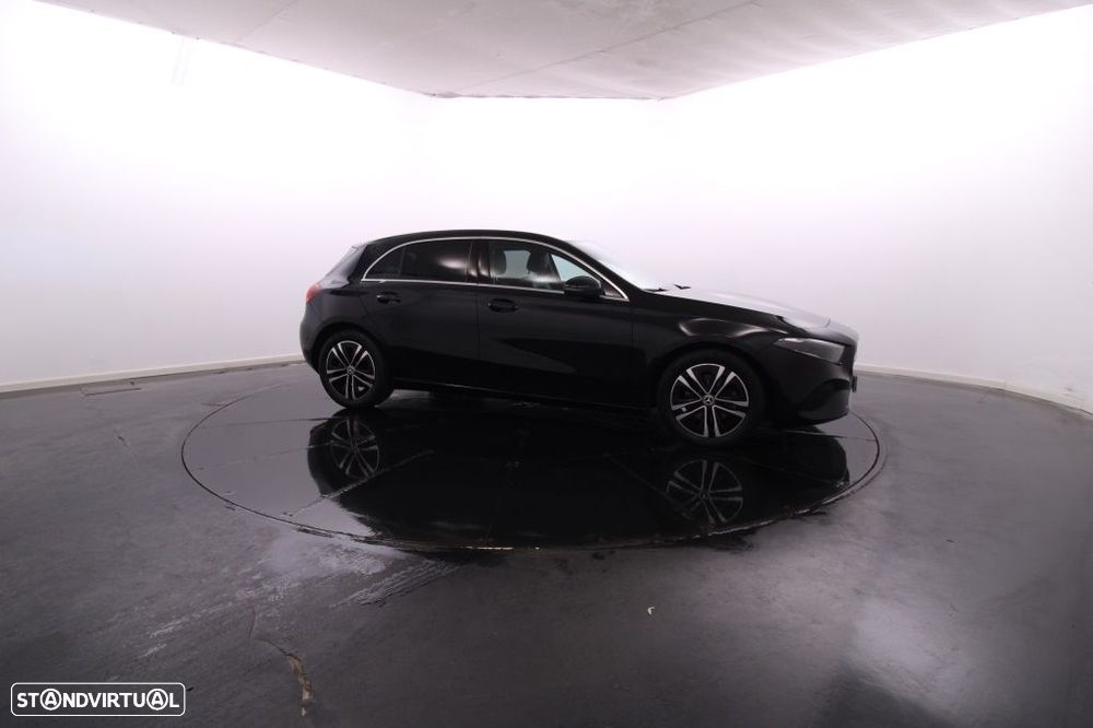 Mercedes-Benz A 200 d - 11