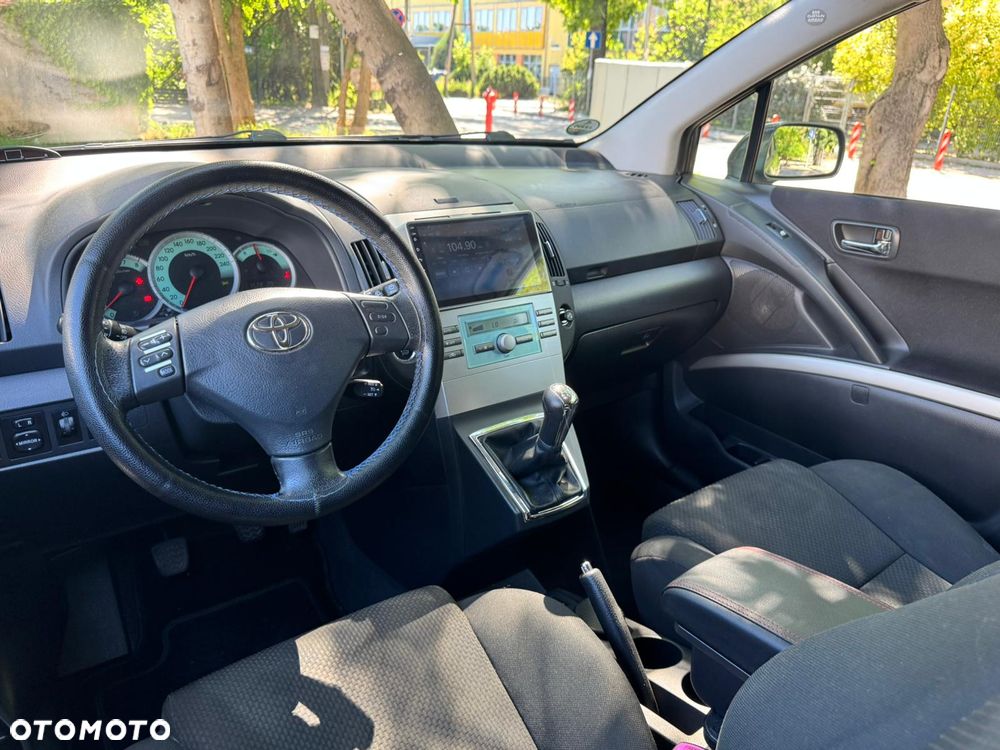 Toyota Corolla Verso 1.6 Terra 7os - 19