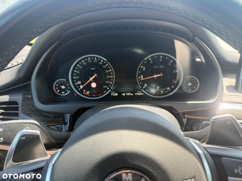 BMW X5 xDrive50i Sport-Aut - 14
