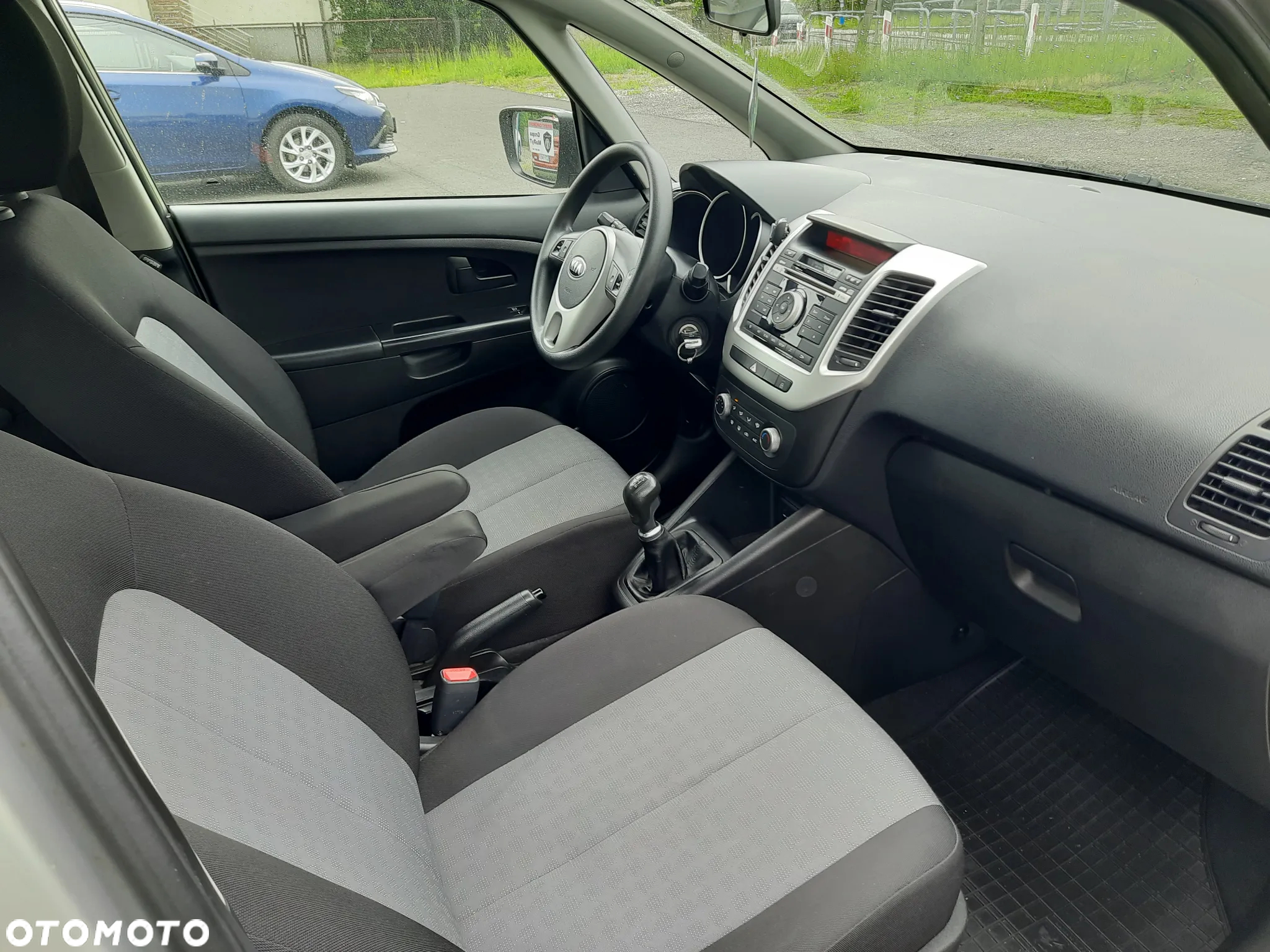 Kia Venga 1.6 M - 10