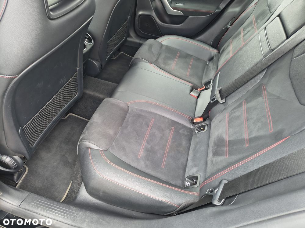 Mercedes-Benz CLA 220 d 8G-DCT - 11