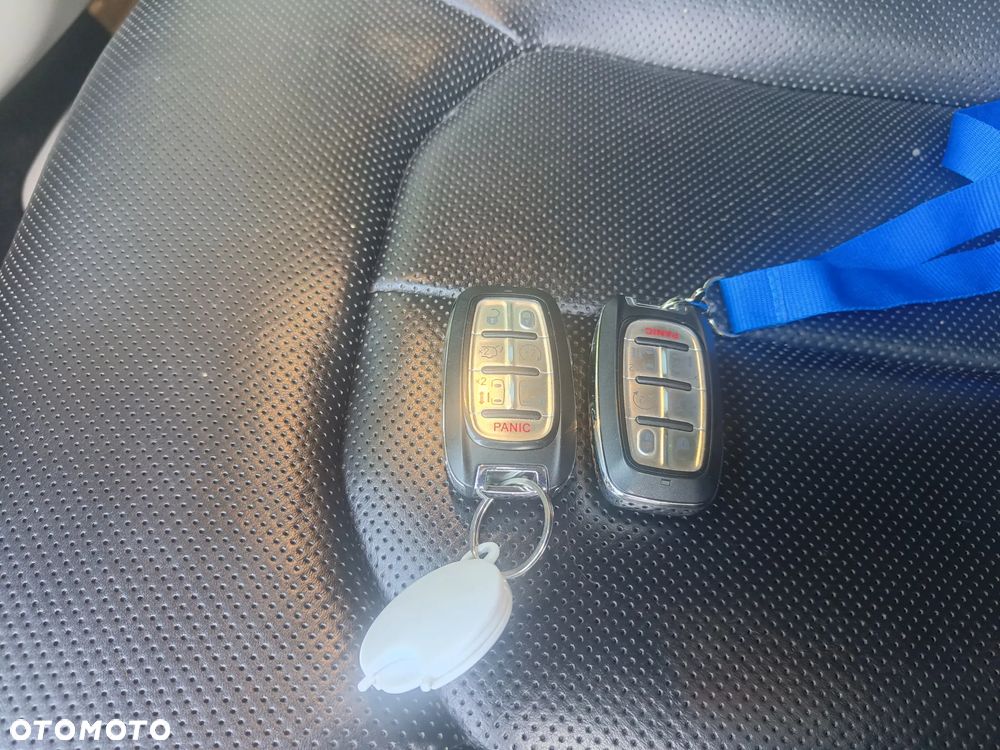 Chrysler Pacifica - 21